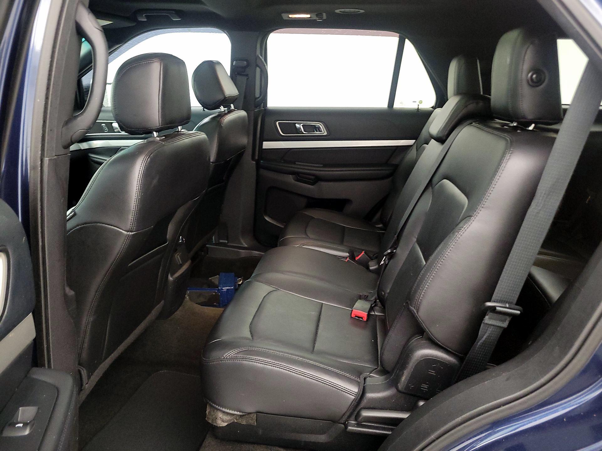 Thumbnail: 2016 Ford Explorer - 20