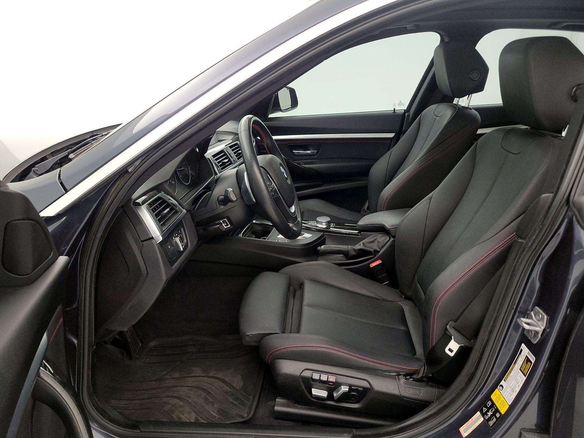 Thumbnail: 2018 BMW 3 Series - 11