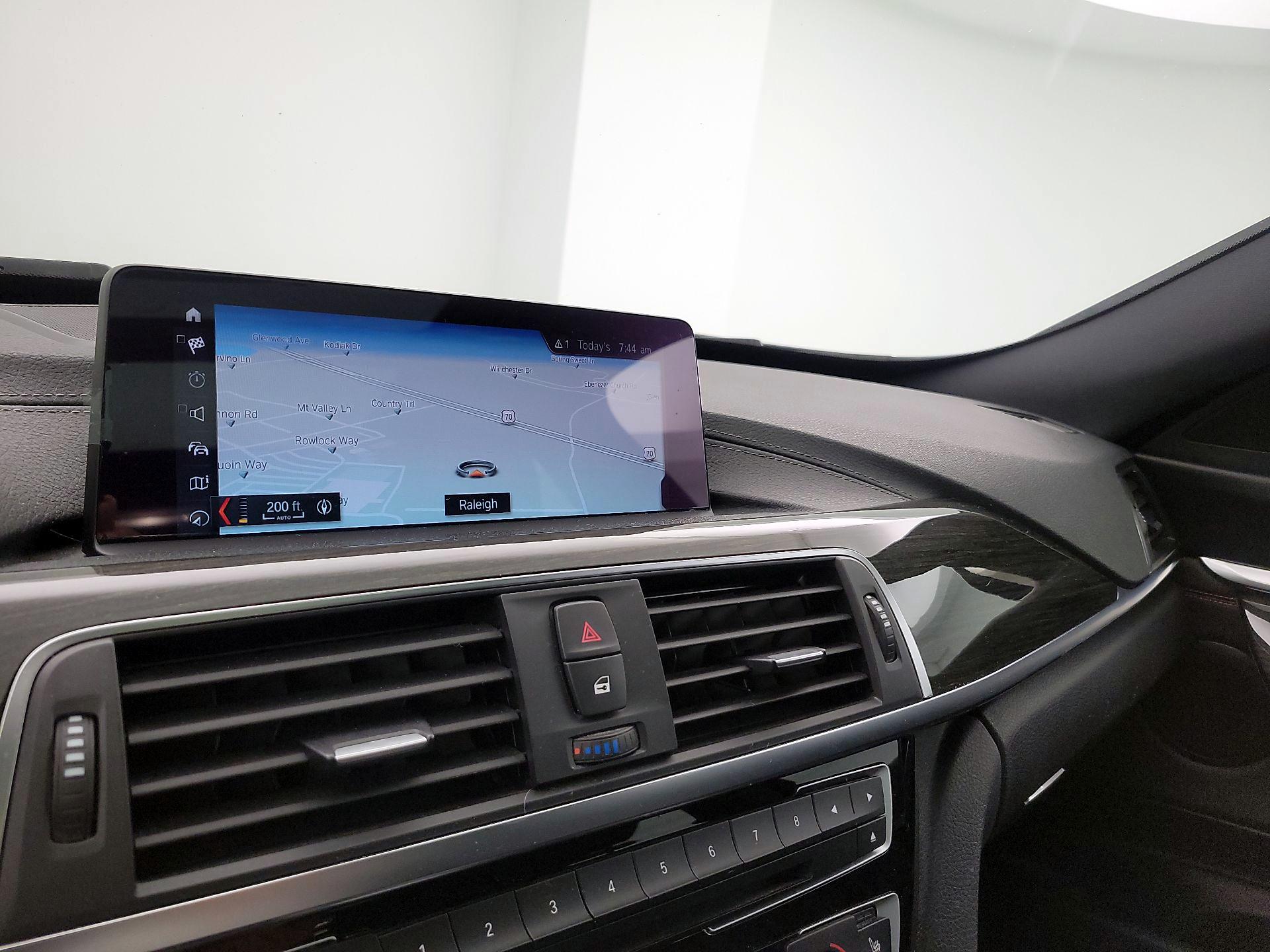 Thumbnail: 2018 BMW 3 Series - 14