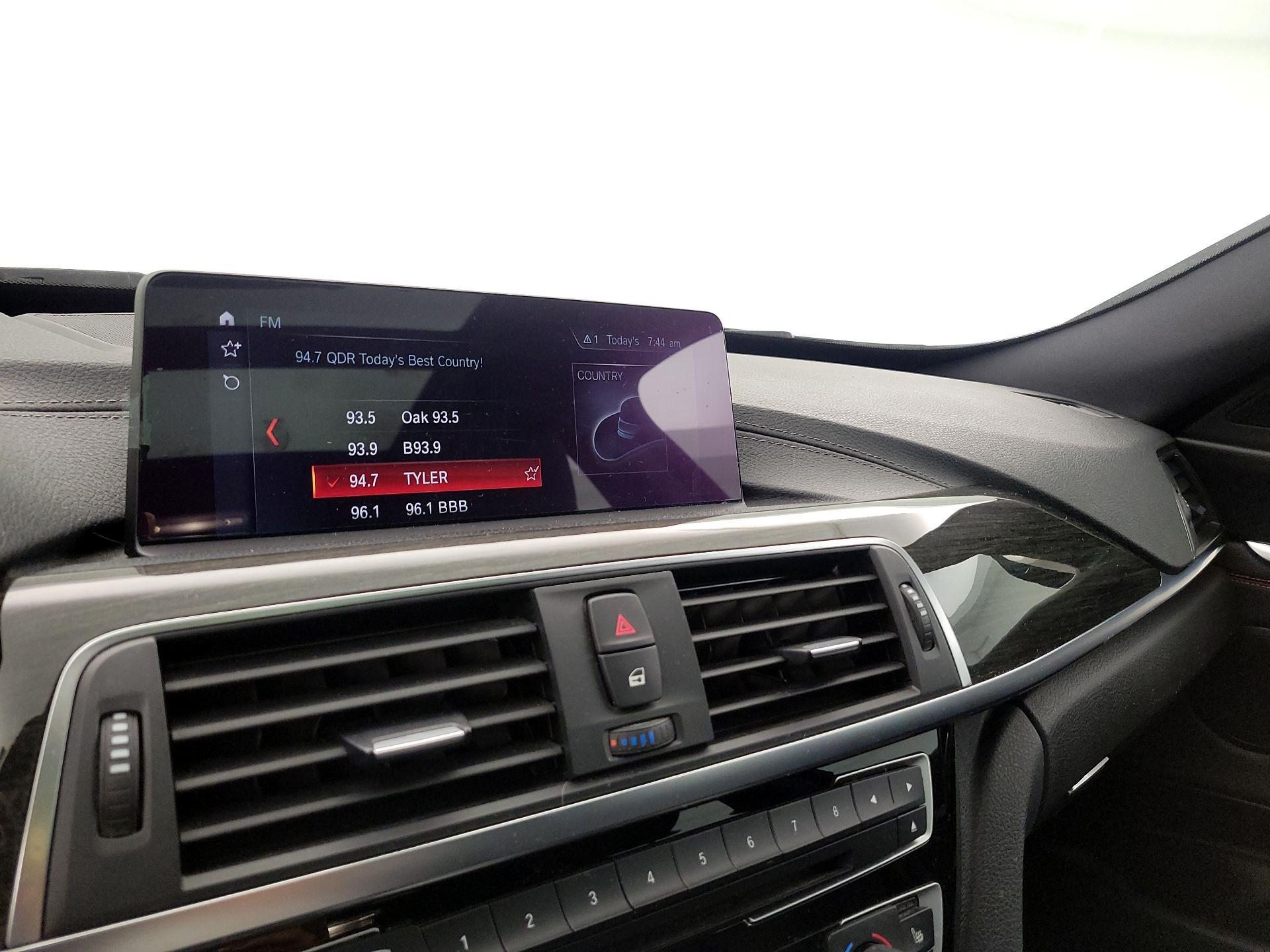 Thumbnail: 2018 BMW 3 Series - 16