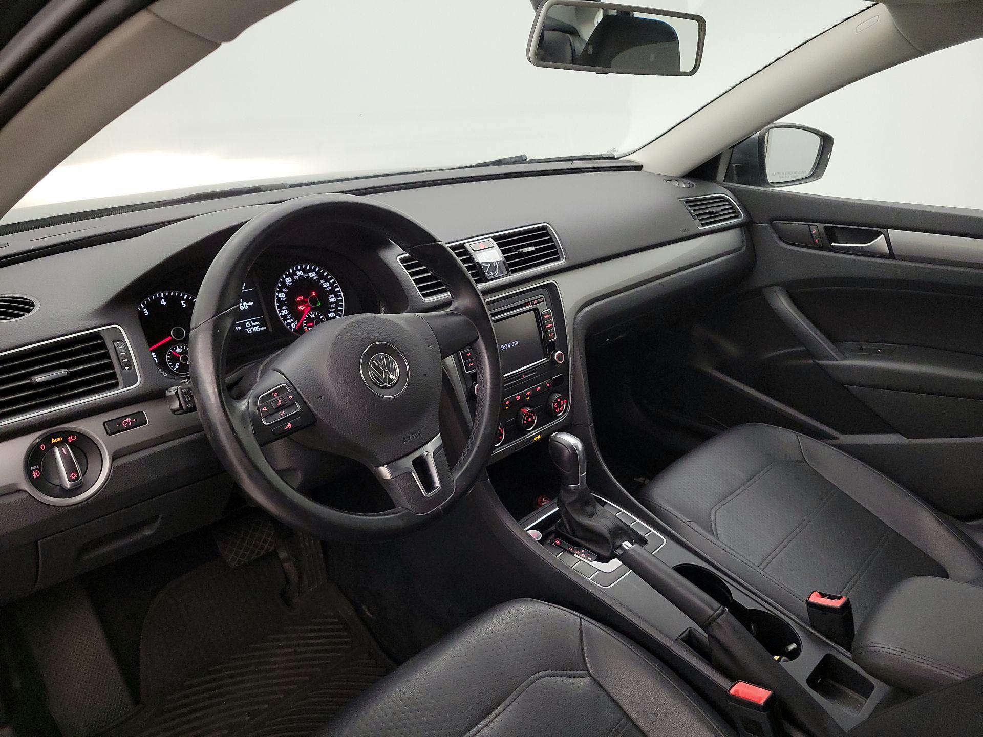 Thumbnail: 2015 Volkswagen Passat - 9