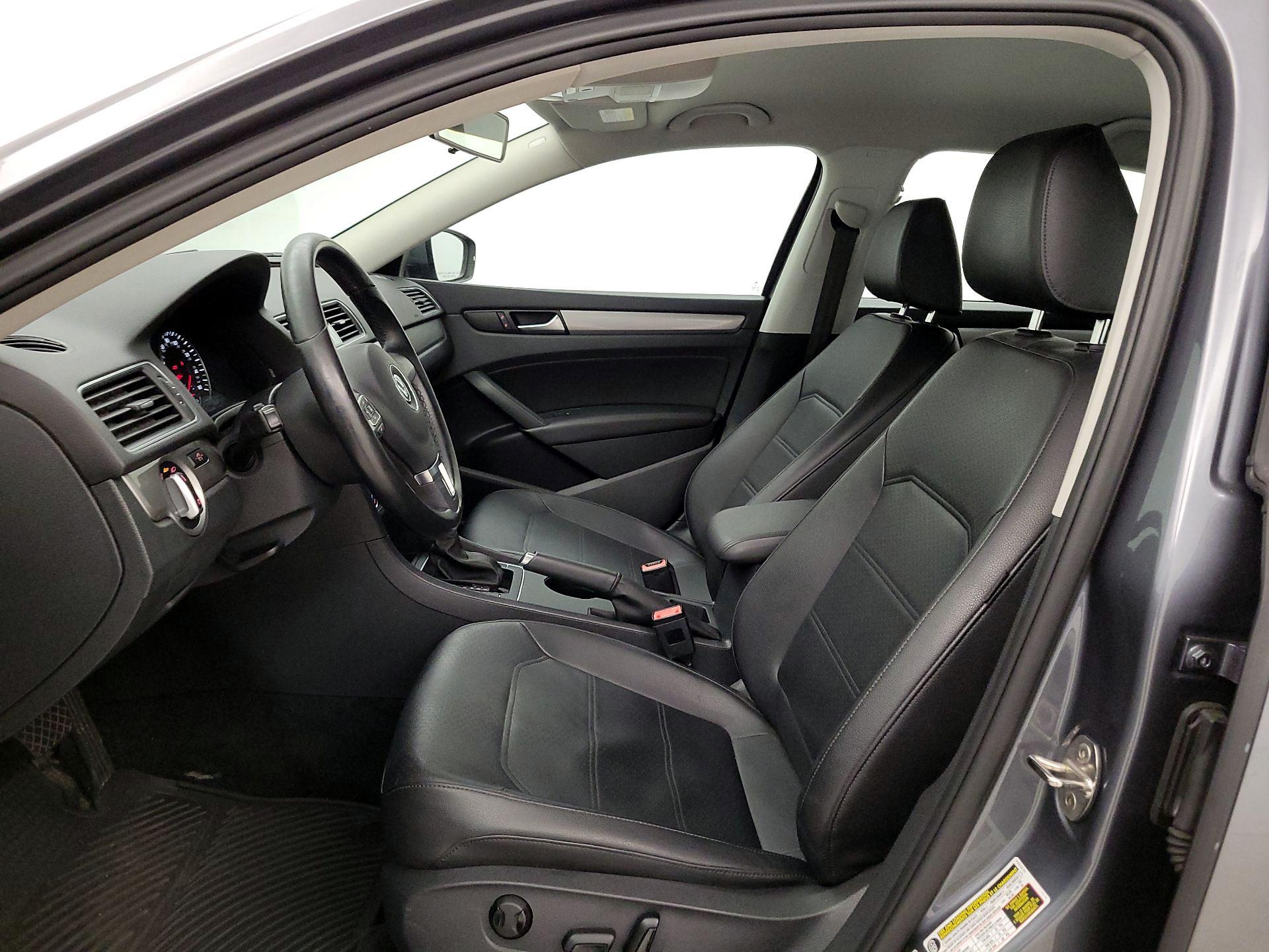 Thumbnail: 2015 Volkswagen Passat - 11