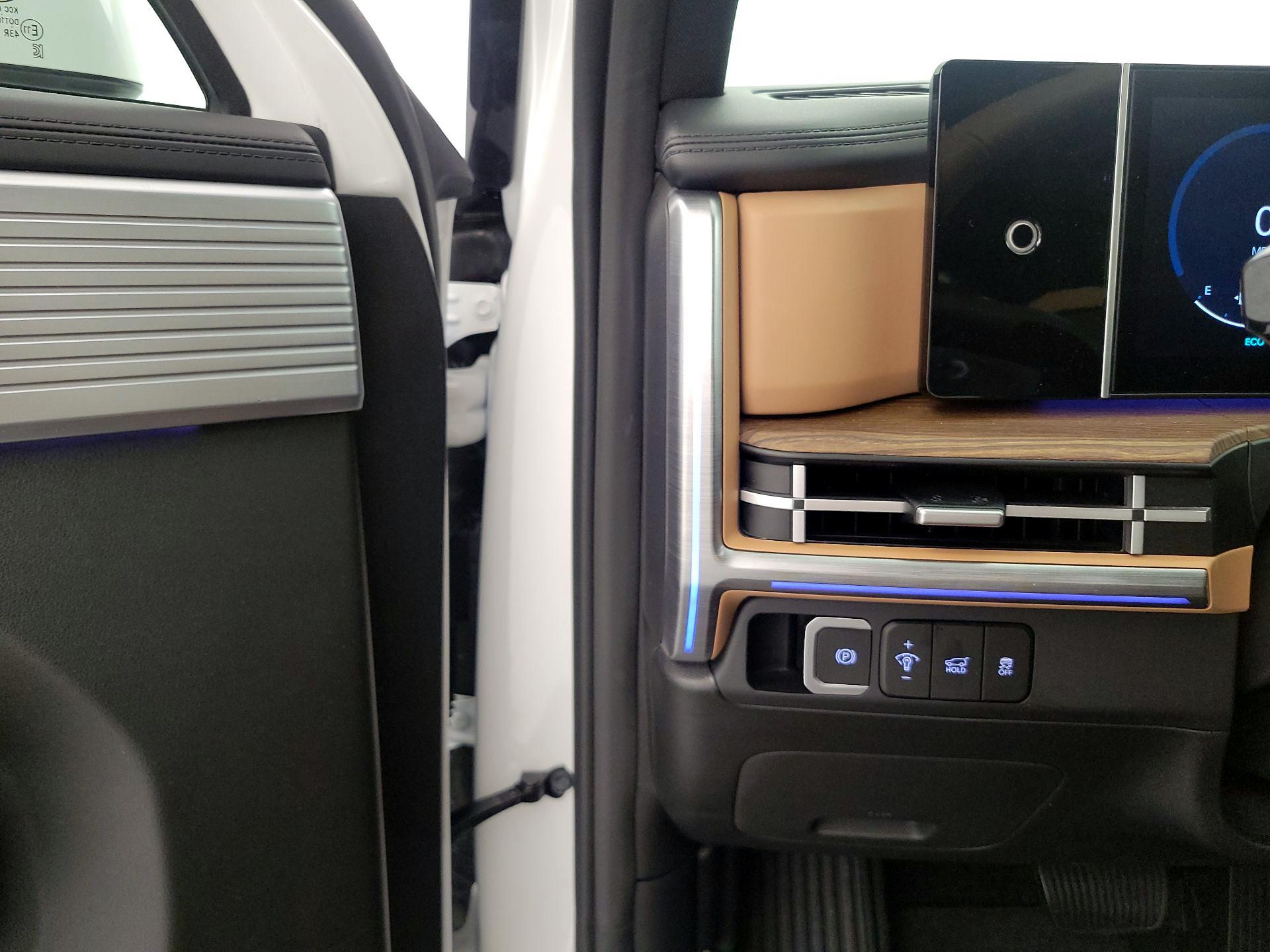 Thumbnail: 2024 Hyundai Santa Fe - 13