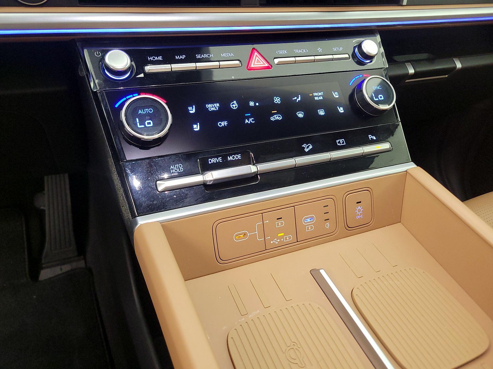 Thumbnail: 2024 Hyundai Santa Fe - 17