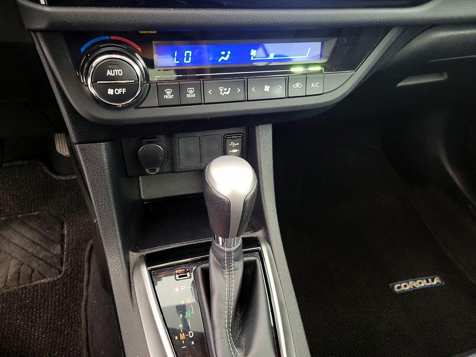 Thumbnail: 2014 Toyota Corolla - 17