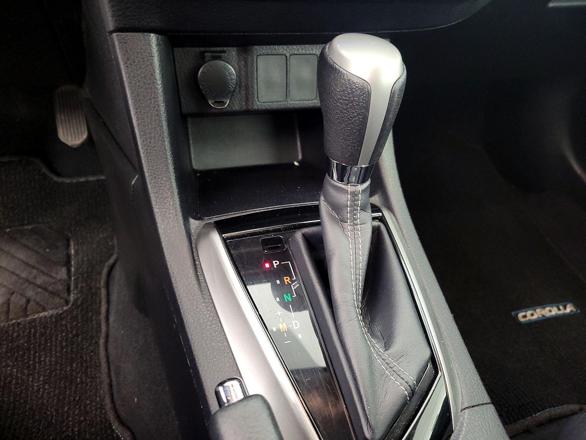 Thumbnail: 2014 Toyota Corolla - 18