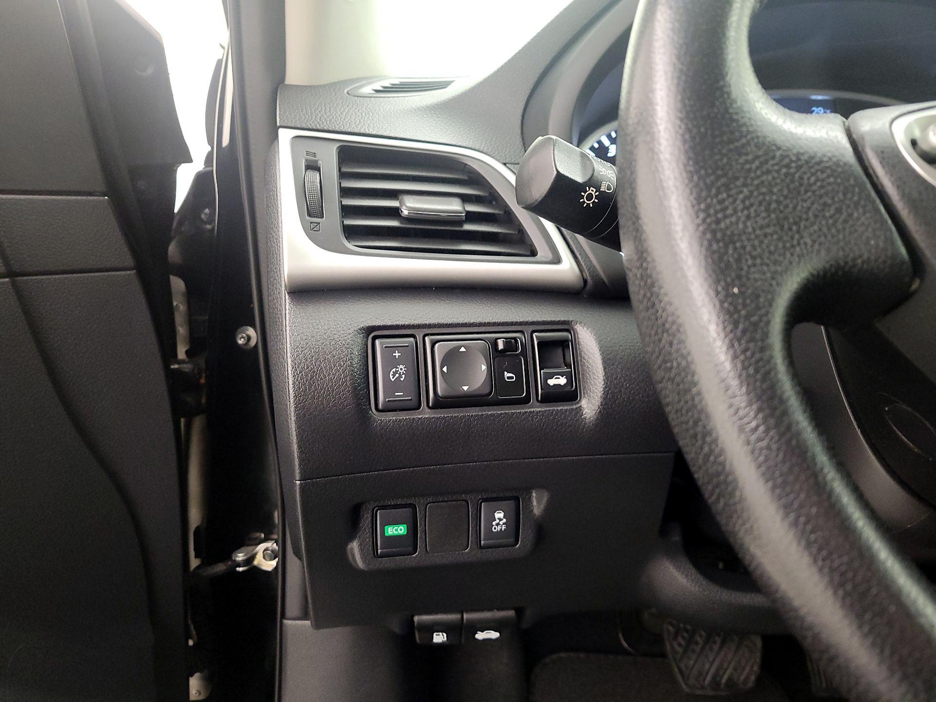 Thumbnail: 2019 Nissan Sentra - 13