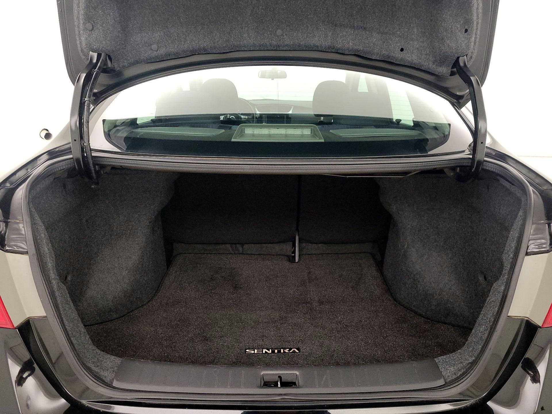 Thumbnail: 2019 Nissan Sentra - 20