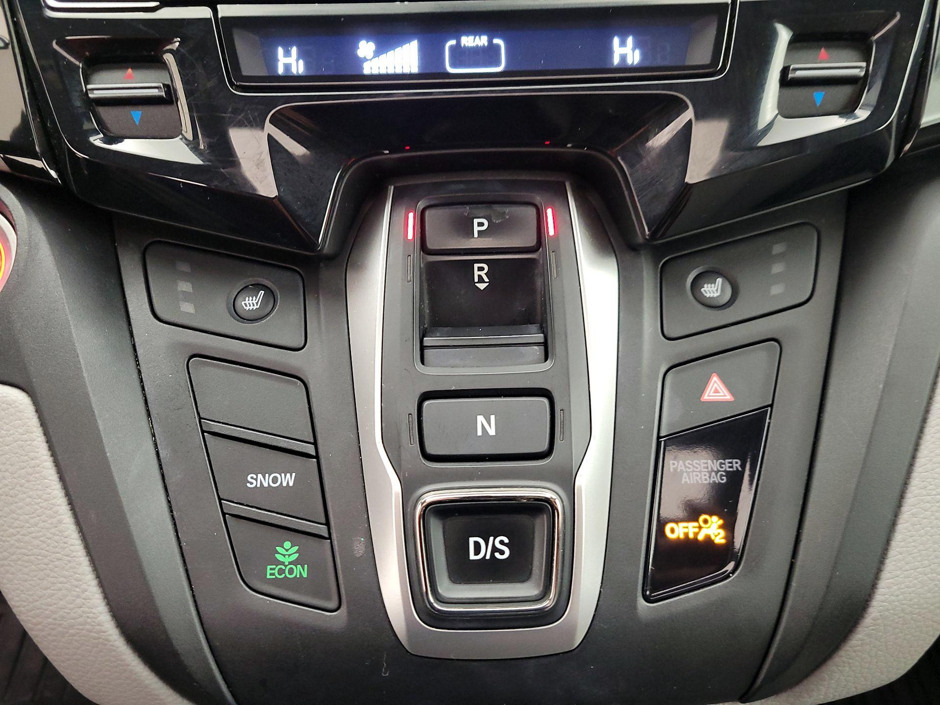 Thumbnail: 2019 Honda Odyssey - 17