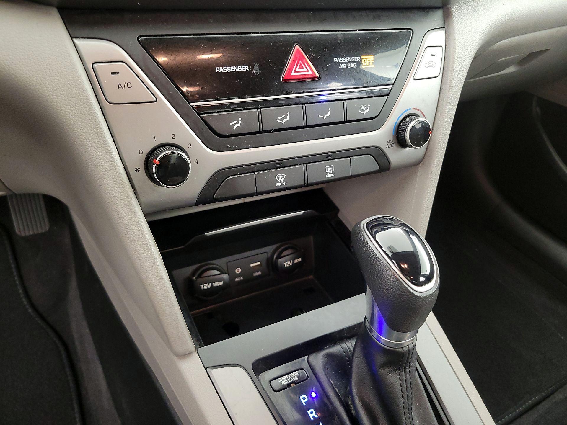 Thumbnail: 2018 Hyundai Elantra - 16