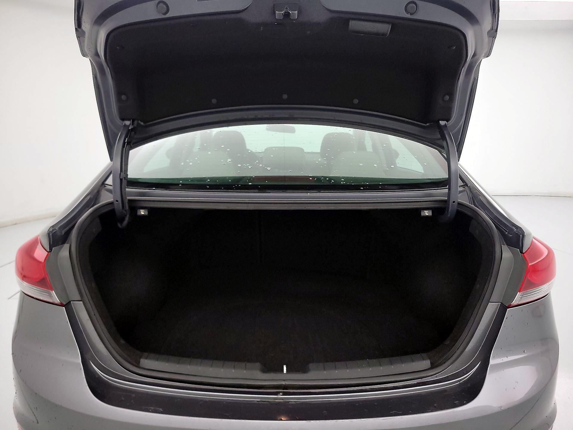 Thumbnail: 2018 Hyundai Elantra - 20