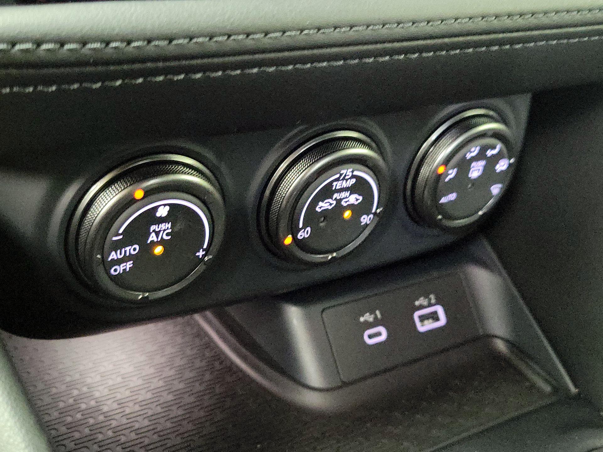 Thumbnail: 2024 Nissan Z - 16