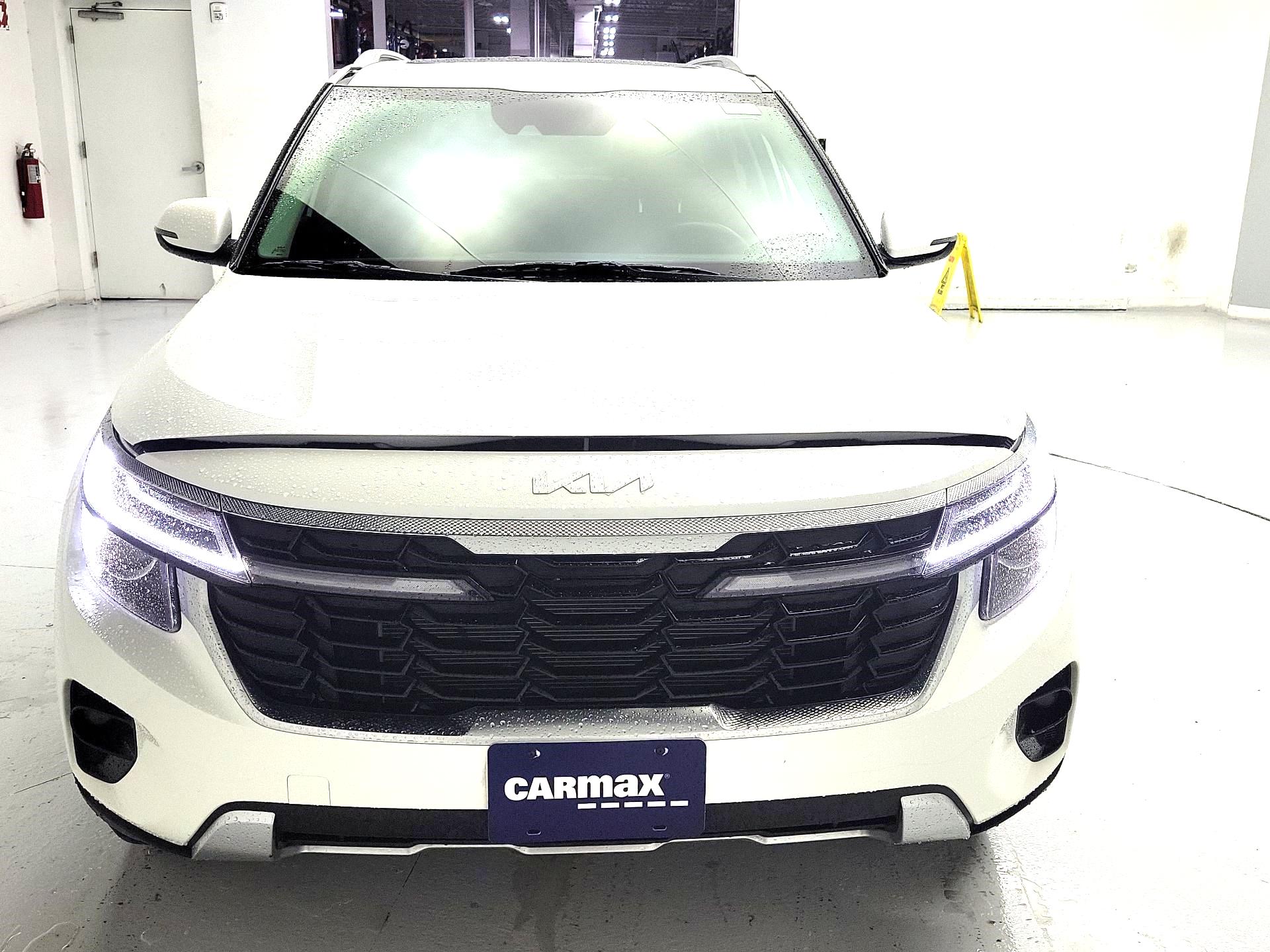 Thumbnail: 2024 Kia Seltos - 2