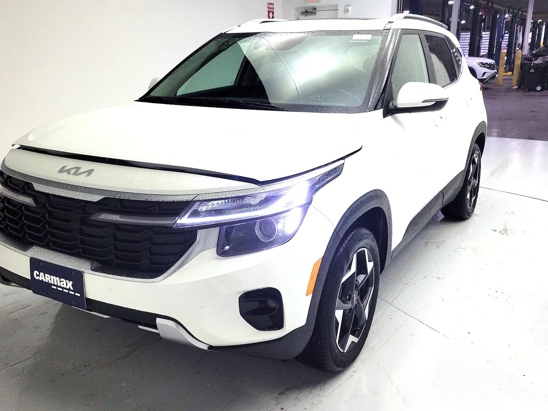 Thumbnail: 2024 Kia Seltos - 3