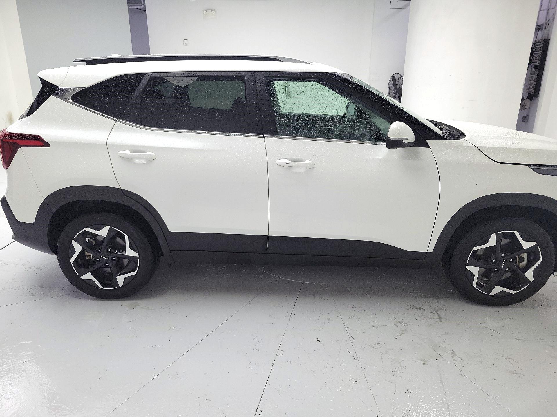 Thumbnail: 2024 Kia Seltos - 4