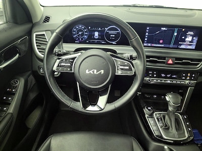 Steering Wheel & Instrument Cluster (On)