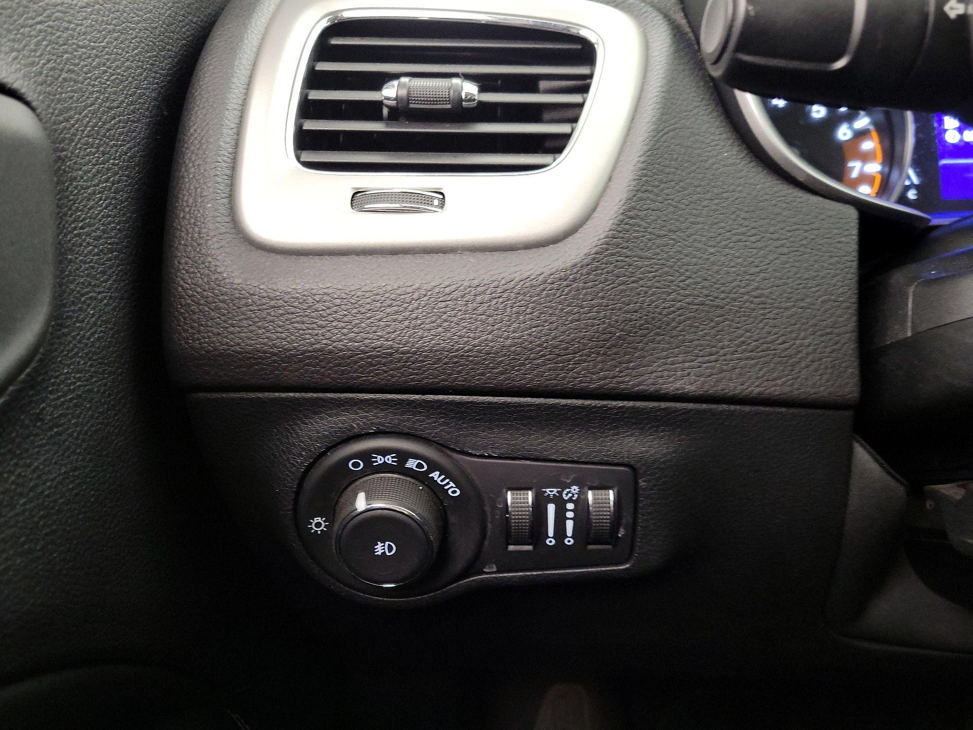 Thumbnail: 2021 Jeep Compass - 13