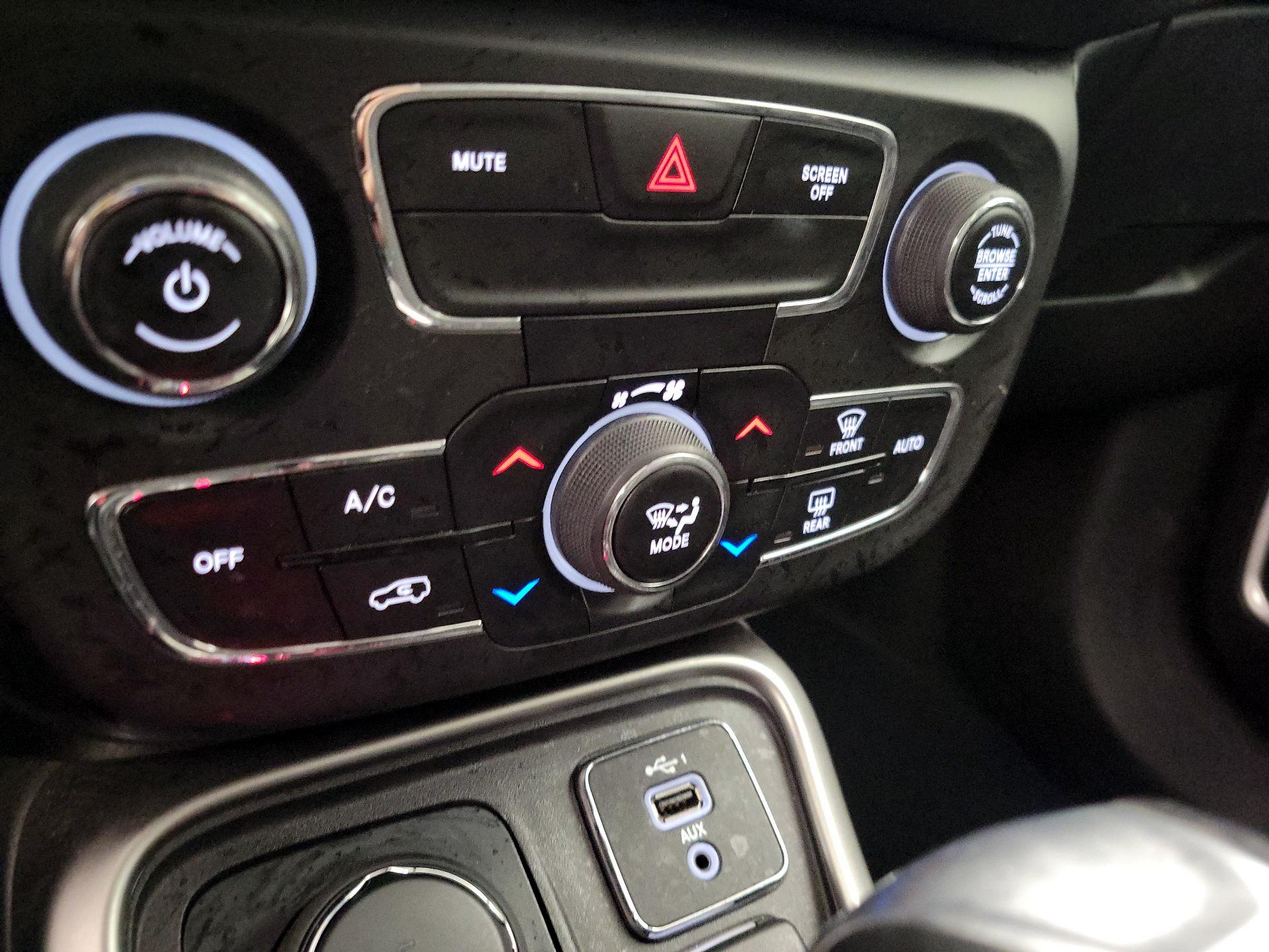 Thumbnail: 2021 Jeep Compass - 16