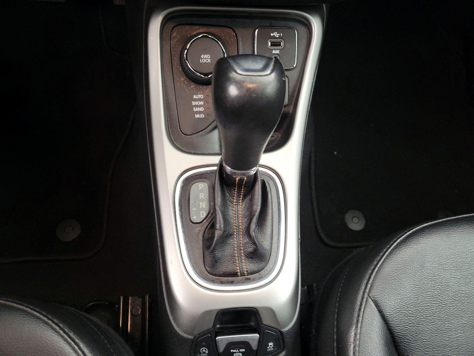 Thumbnail: 2021 Jeep Compass - 17