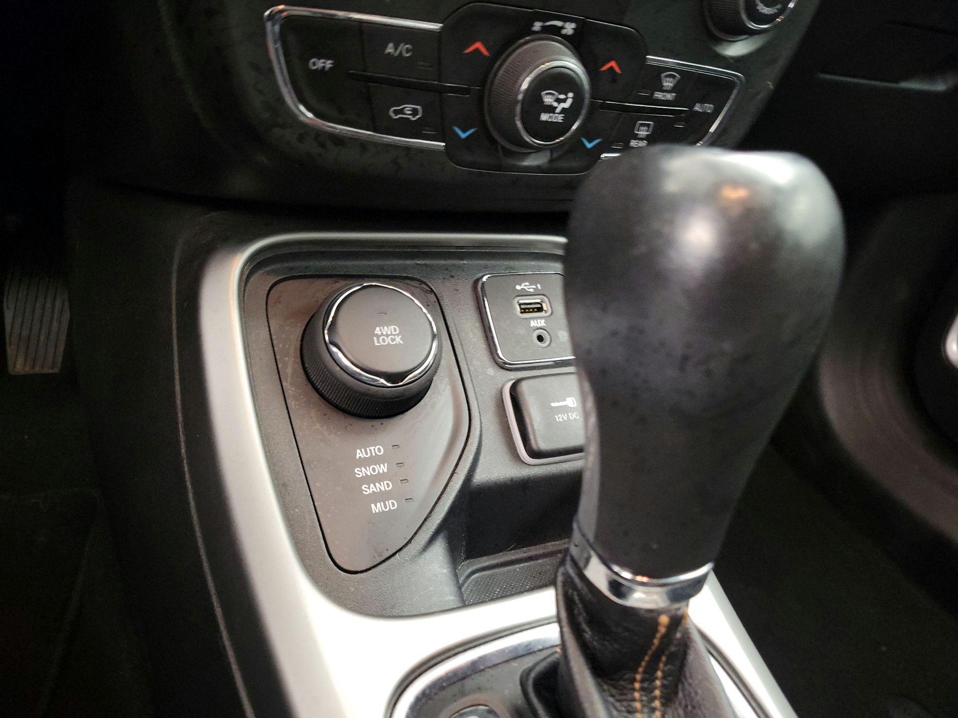 Thumbnail: 2021 Jeep Compass - 18