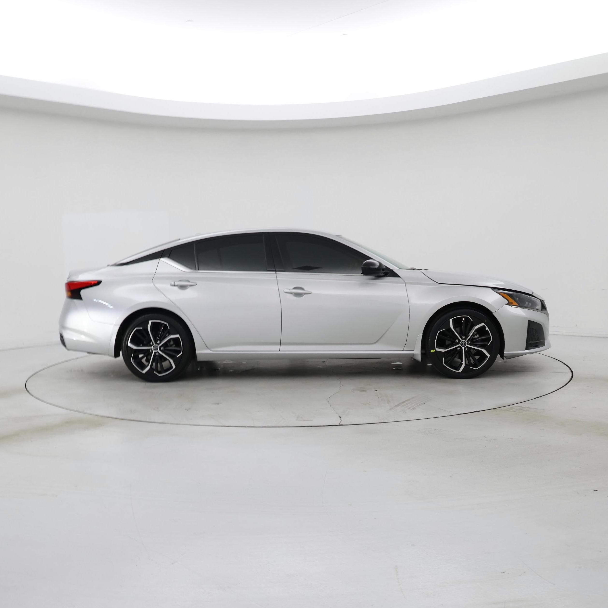 Thumbnail: 2024 Nissan Altima - 7