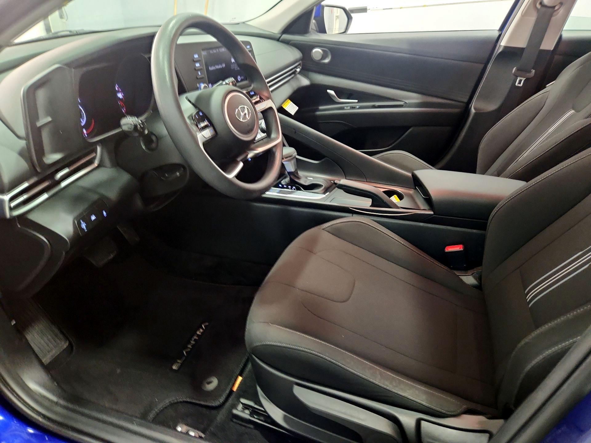 Thumbnail: 2023 Hyundai Elantra - 11