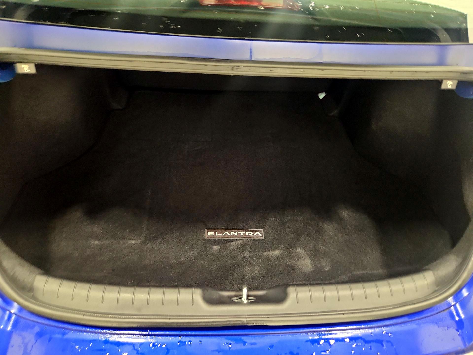 Thumbnail: 2023 Hyundai Elantra - 20