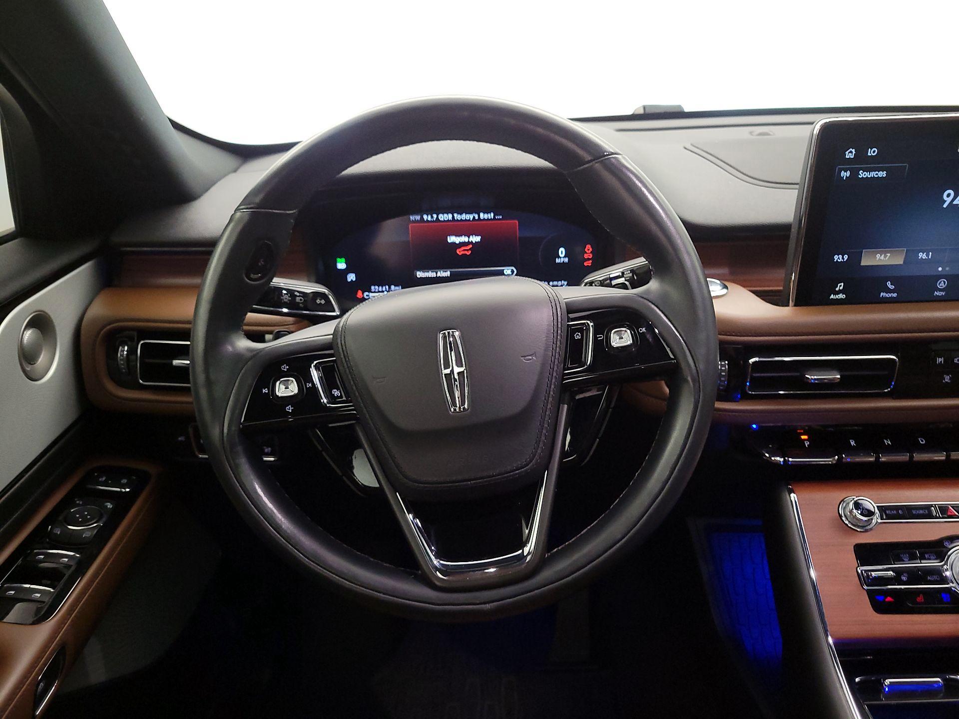 Thumbnail: 2023 Lincoln Aviator - 10