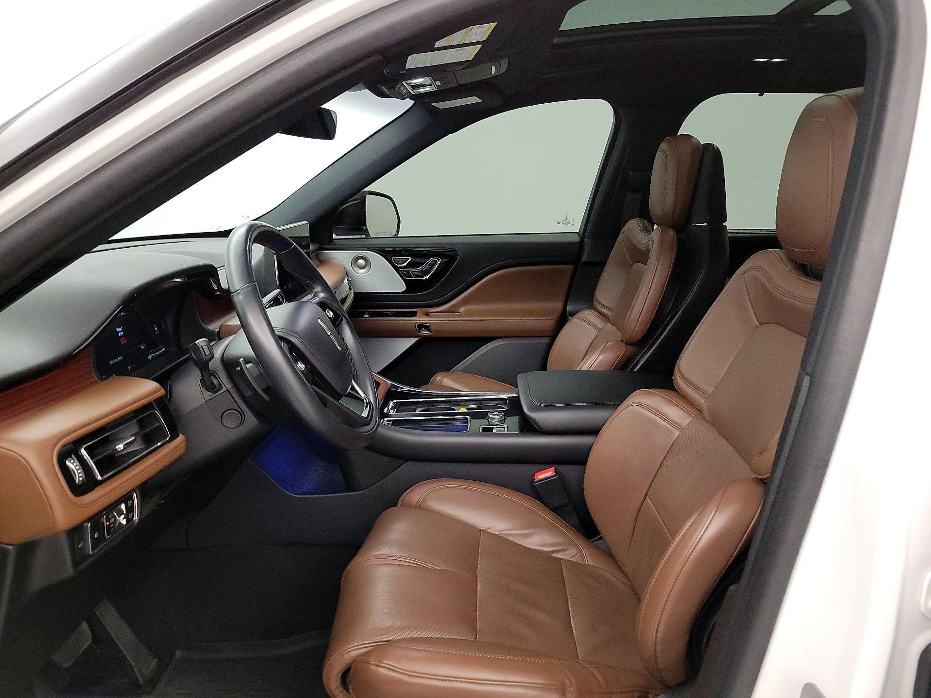 Thumbnail: 2023 Lincoln Aviator - 11