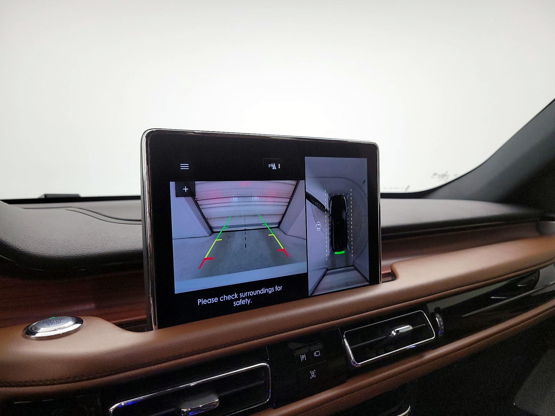 Thumbnail: 2023 Lincoln Aviator - 14