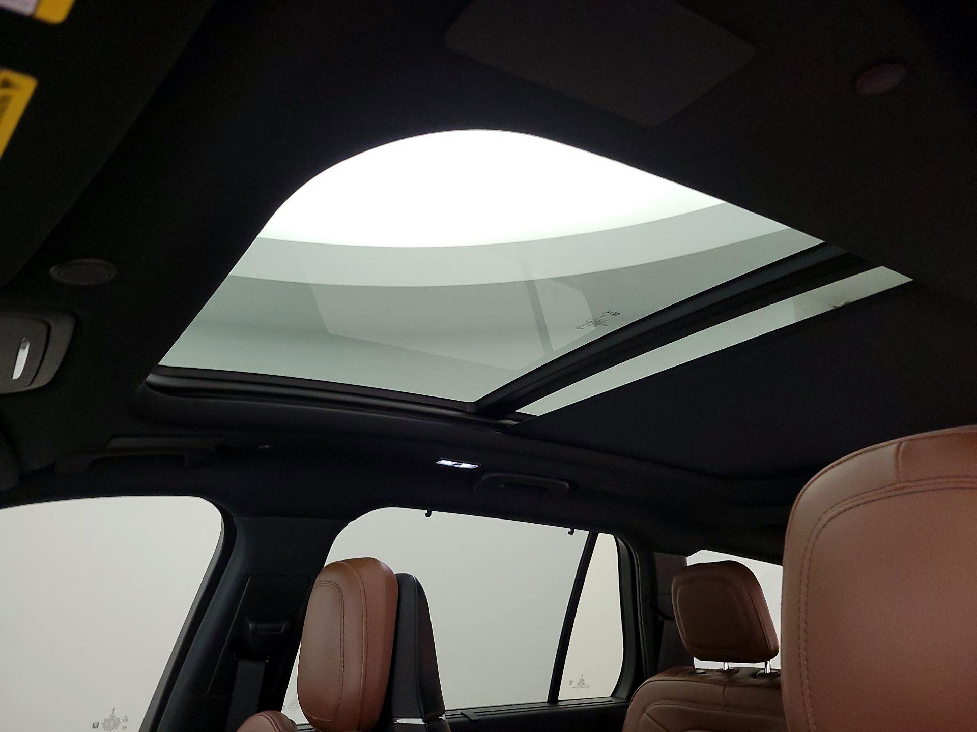 Thumbnail: 2023 Lincoln Aviator - 19