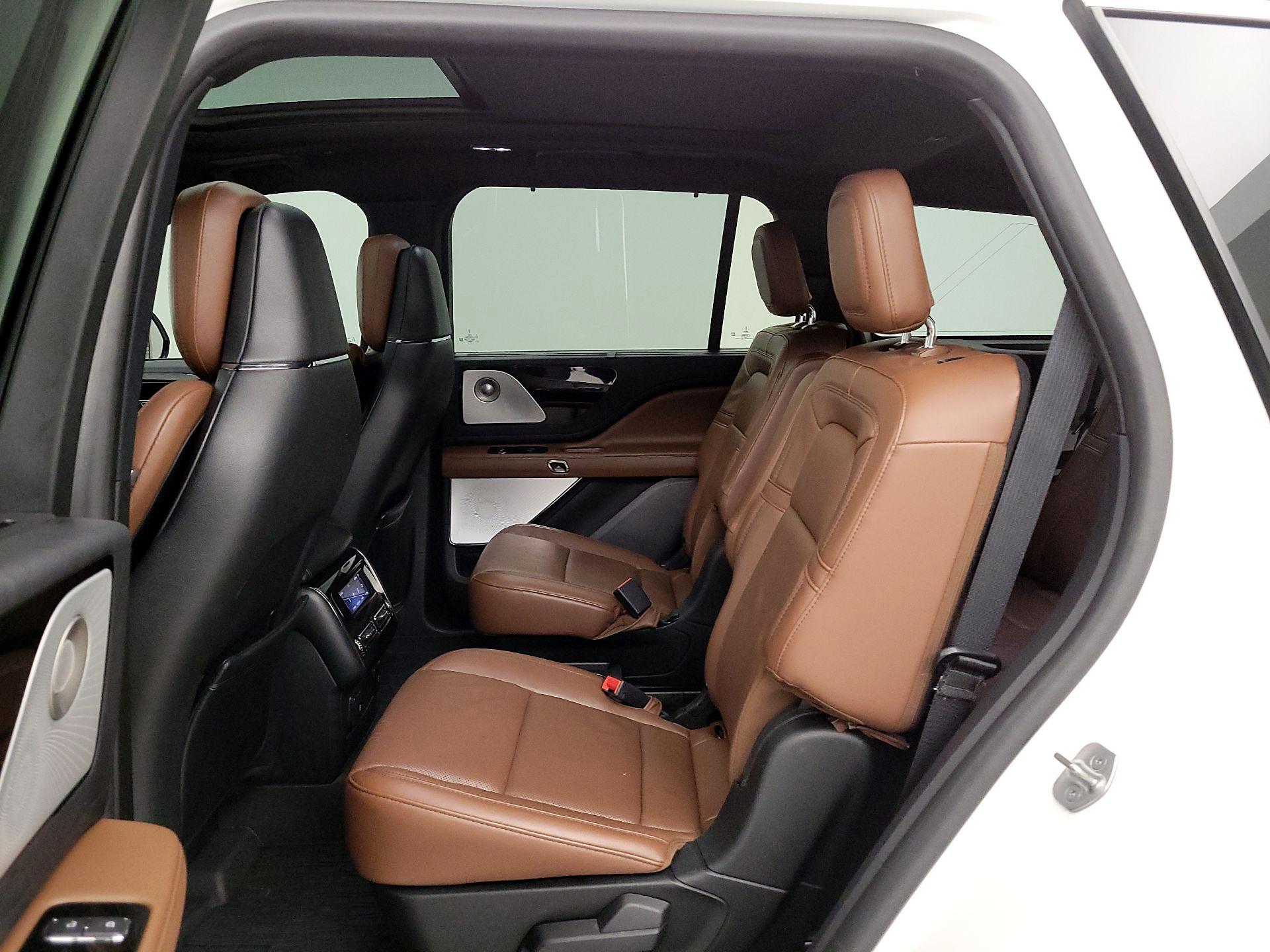 Thumbnail: 2023 Lincoln Aviator - 20