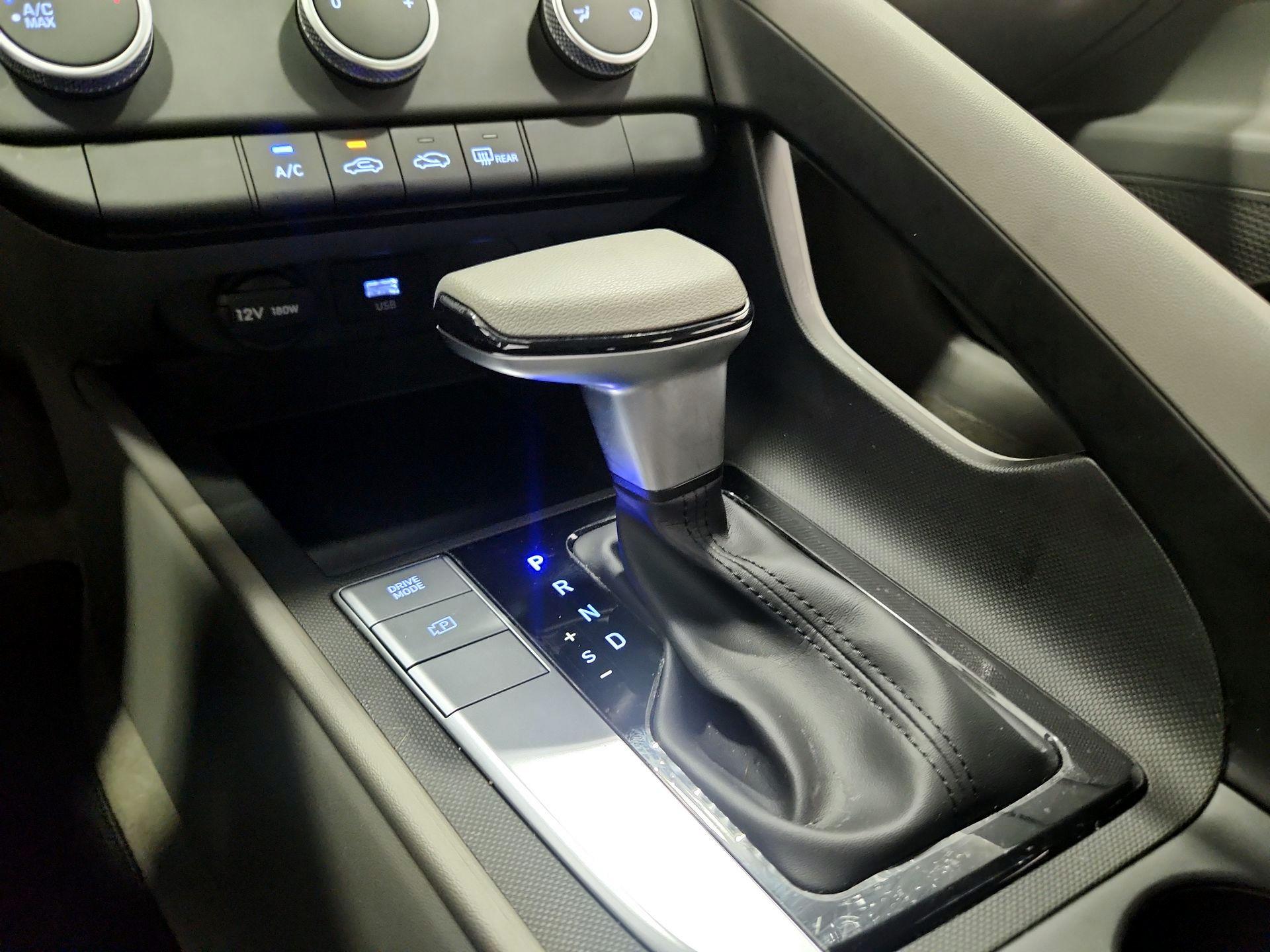 Thumbnail: 2024 Hyundai Elantra - 17