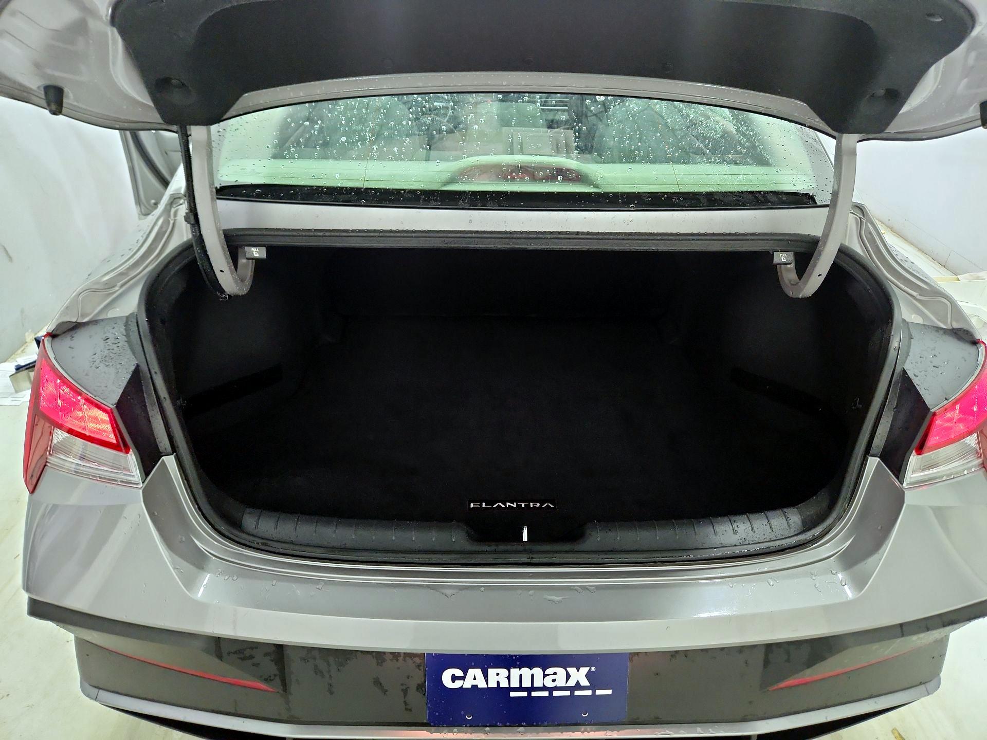 Thumbnail: 2024 Hyundai Elantra - 20