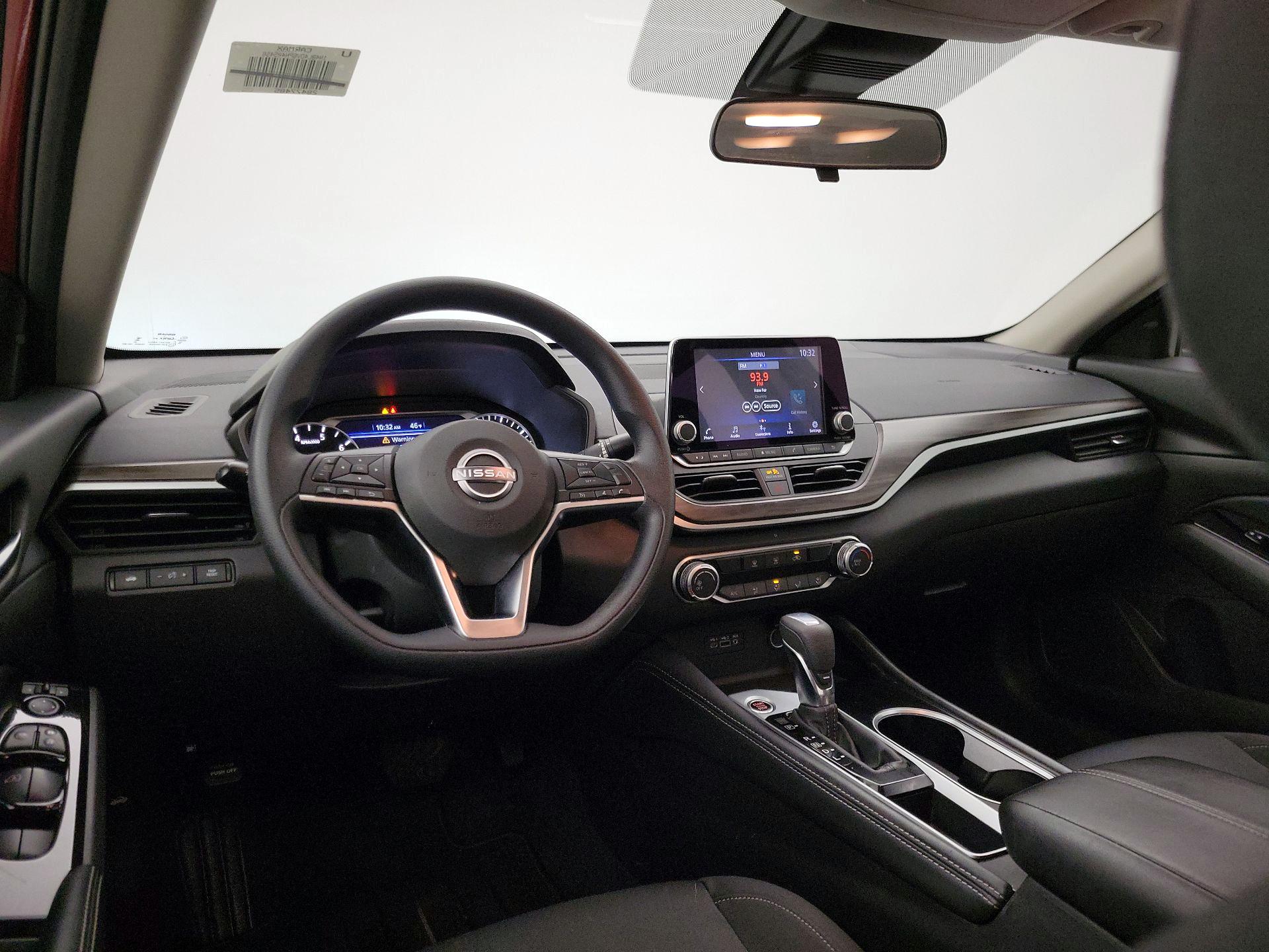 Thumbnail: 2023 Nissan Altima - 9