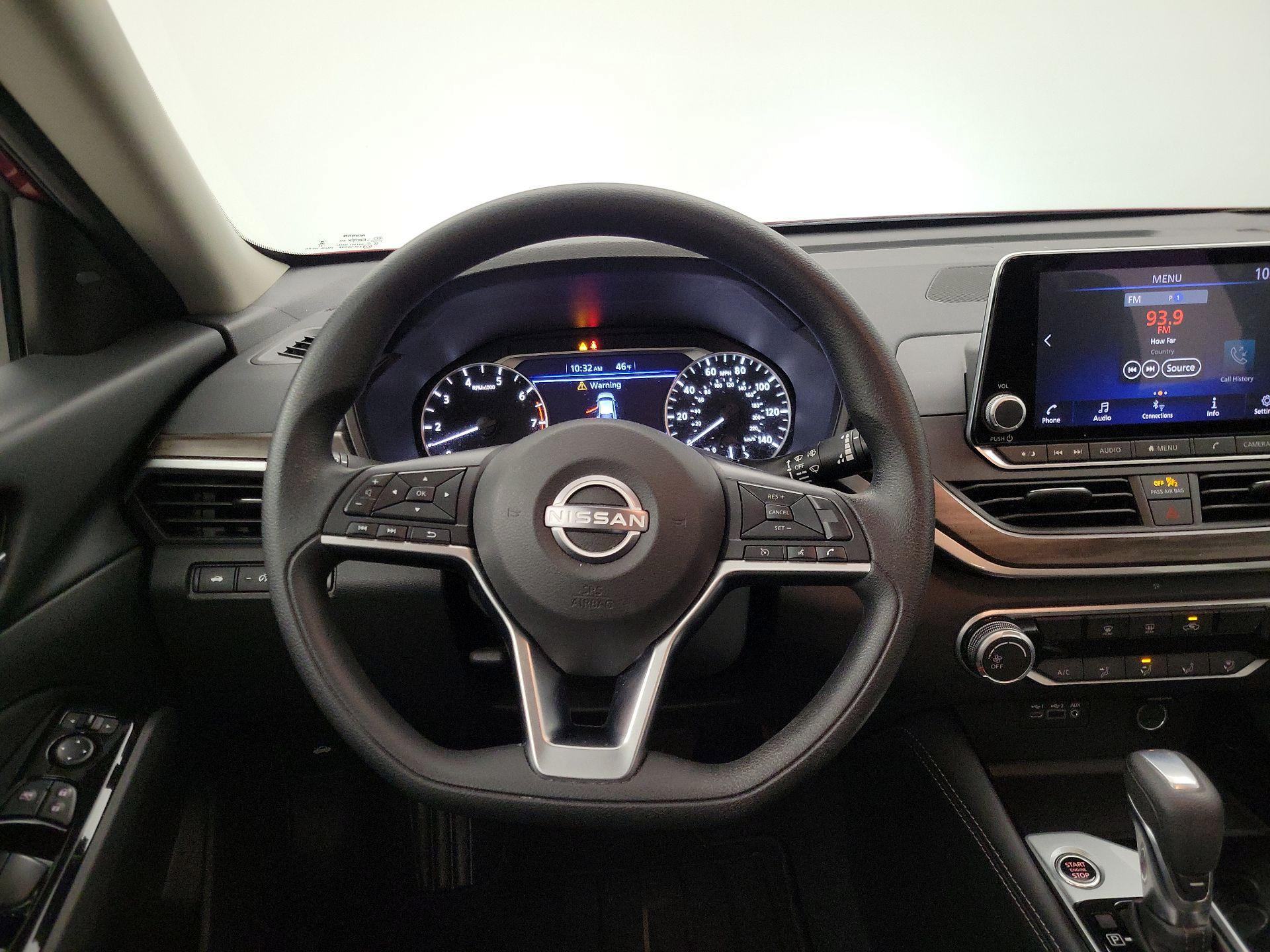 Thumbnail: 2023 Nissan Altima - 10