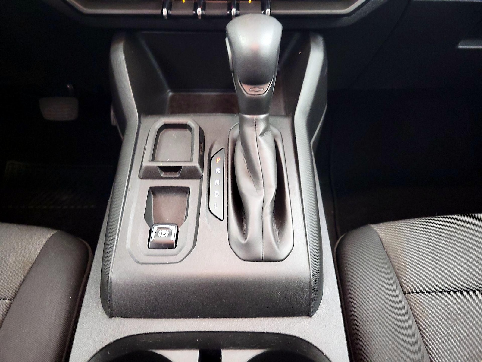 2023 Chevrolet Colorado Work Truck - Photo 18