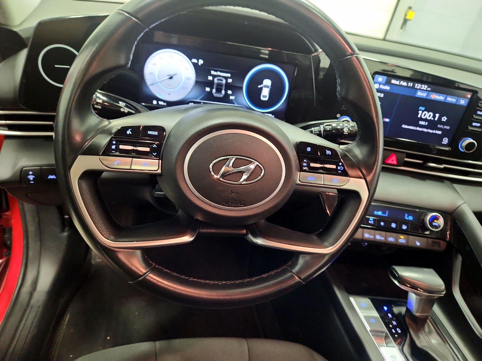 Thumbnail: 2022 Hyundai Elantra - 10