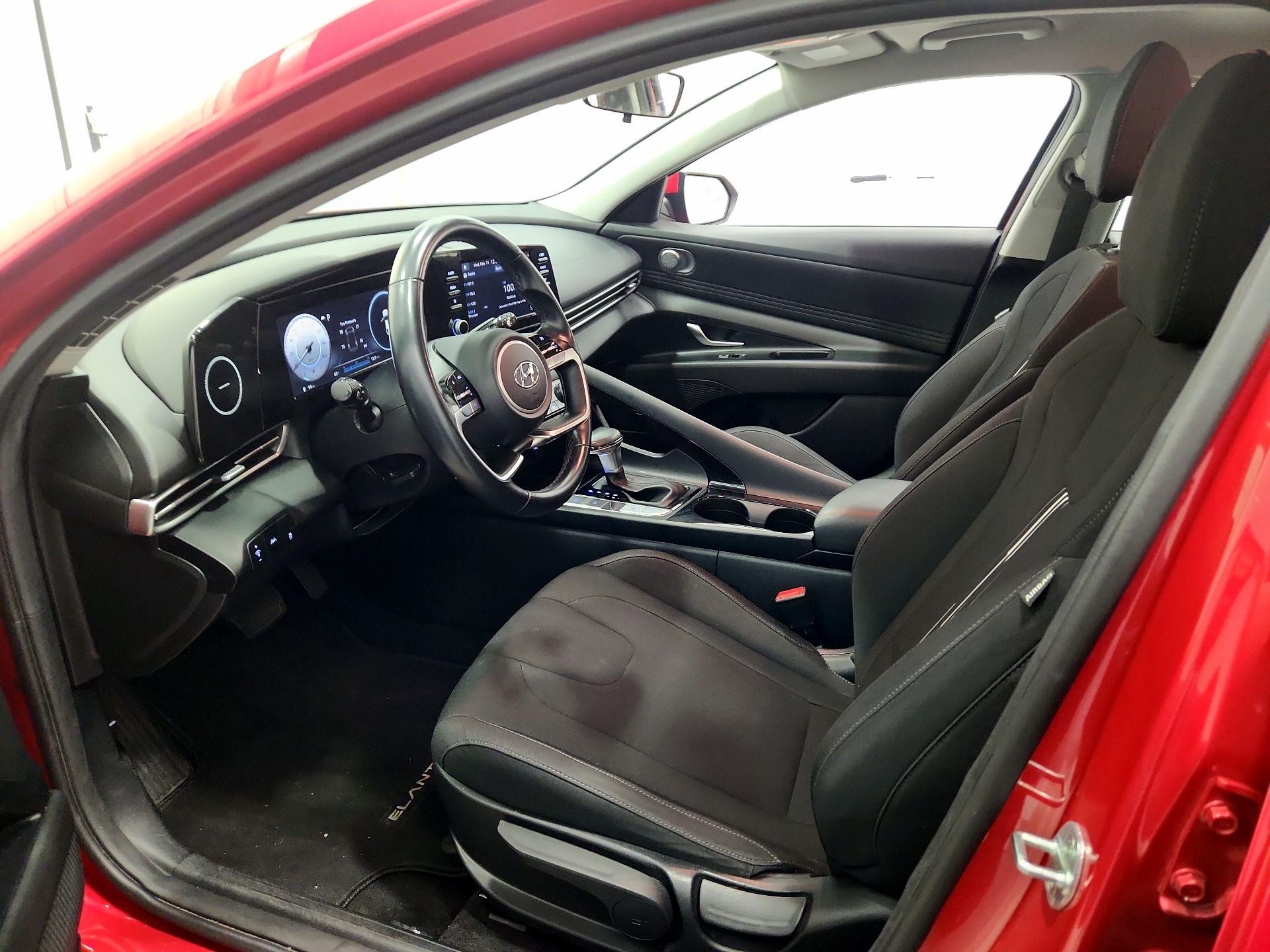 Thumbnail: 2022 Hyundai Elantra - 11