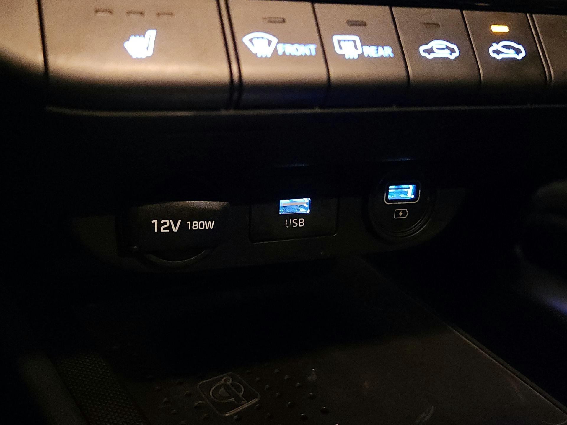 Thumbnail: 2022 Hyundai Elantra - 18