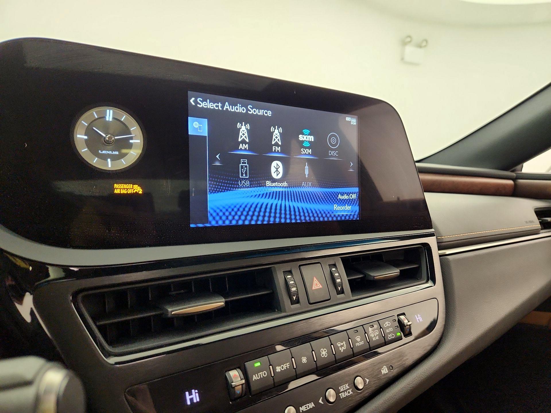 Thumbnail: 2022 Lexus ES - 15