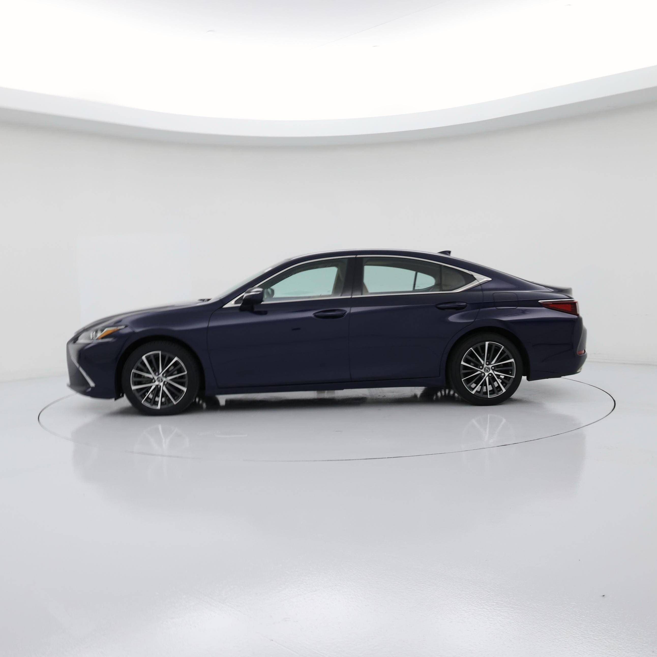 Thumbnail: 2022 Lexus ES - 3