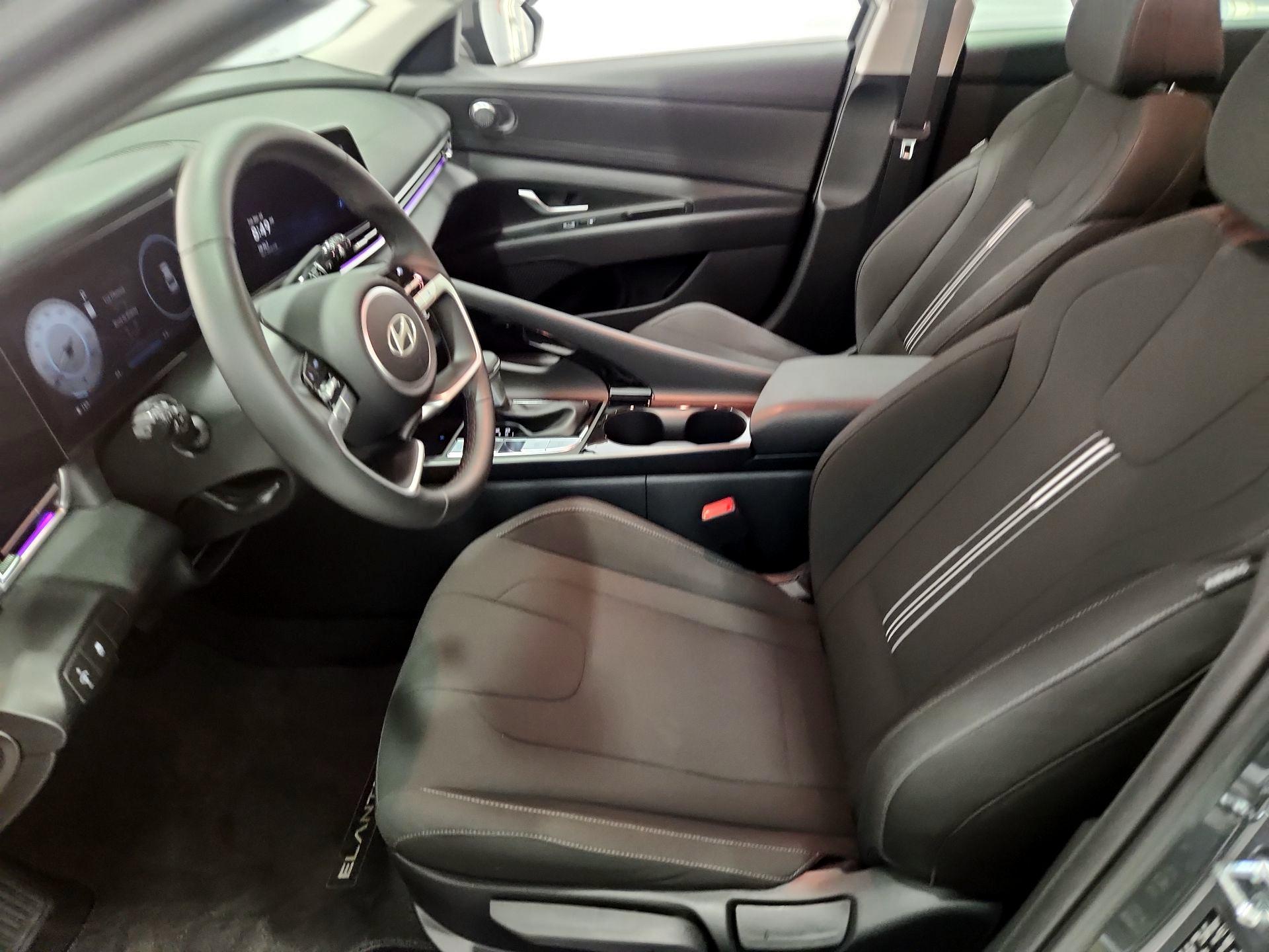 Thumbnail: 2025 Hyundai Elantra - 11