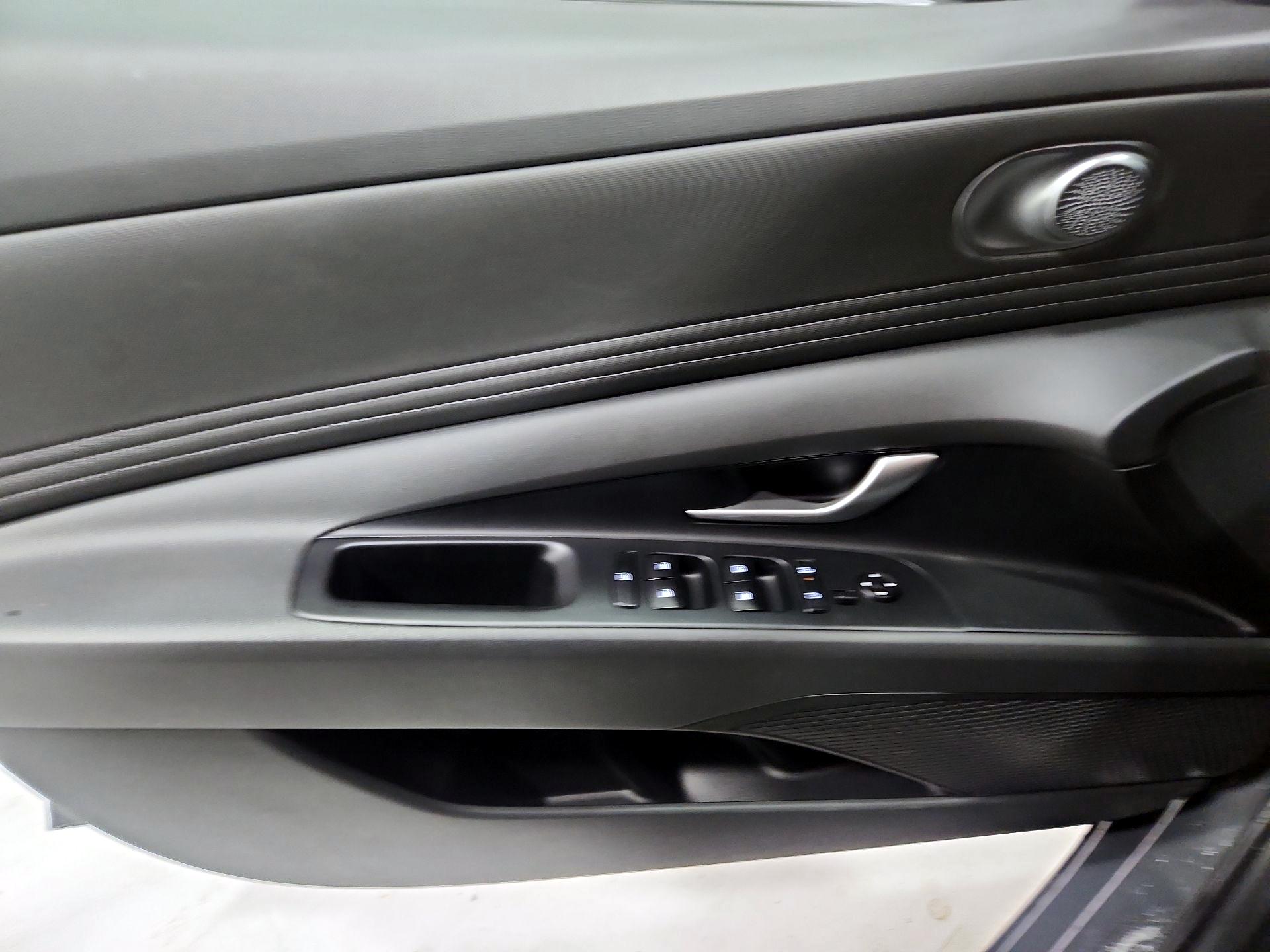 Thumbnail: 2025 Hyundai Elantra - 12