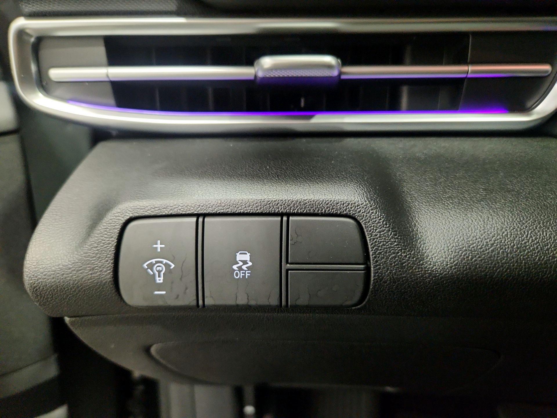 Thumbnail: 2025 Hyundai Elantra - 13