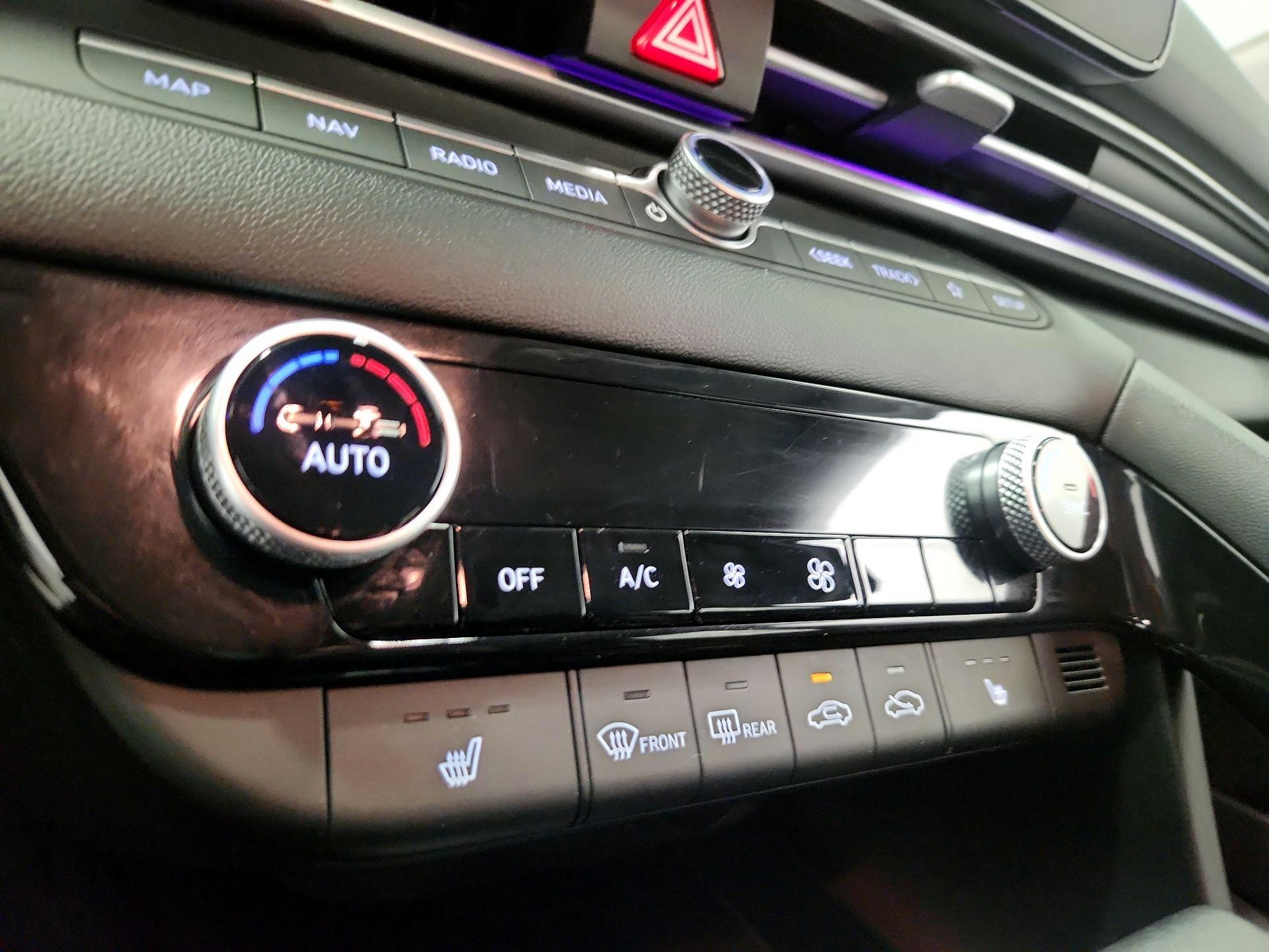 Thumbnail: 2025 Hyundai Elantra - 16