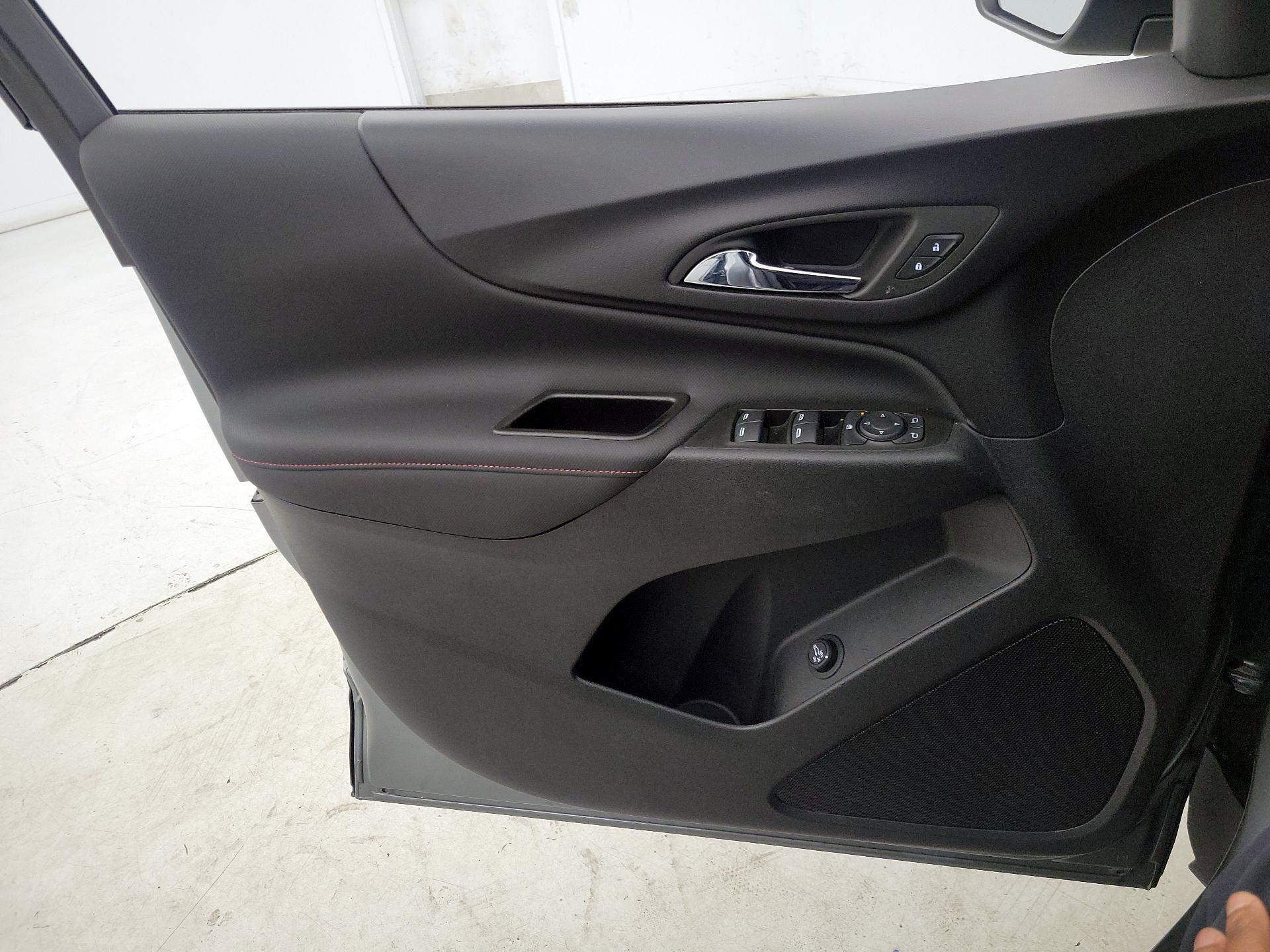 Thumbnail: 2023 Chevrolet Equinox - 12