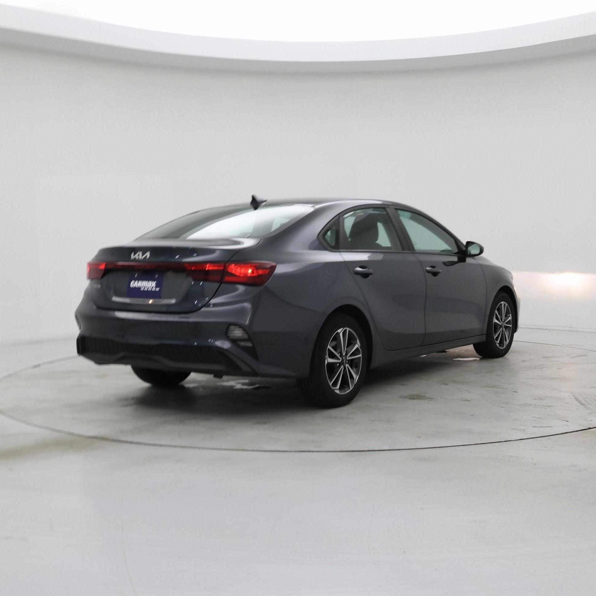 Thumbnail: 2024 Kia Forte - 8