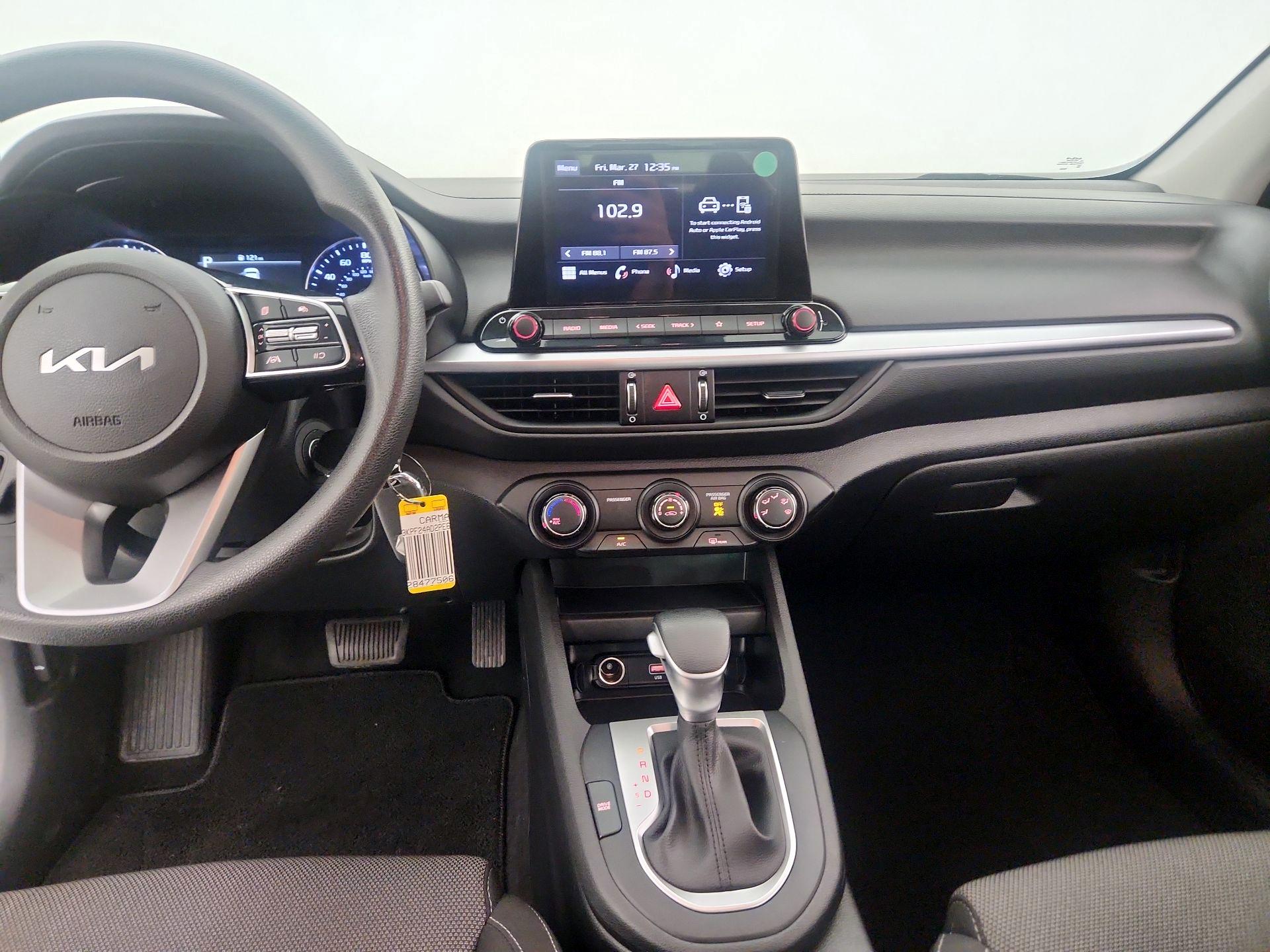 Thumbnail: 2023 Kia Forte - 9