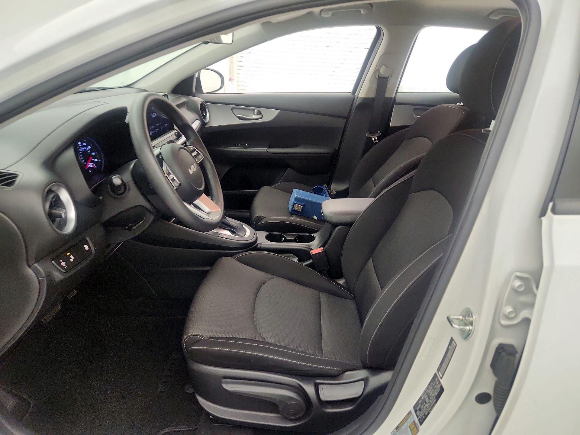 Thumbnail: 2023 Kia Forte - 11